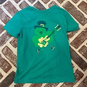 Cat & Jack St. Patrick’s Day Graphic Tee ☘️🎸 | Size Small (6/7)